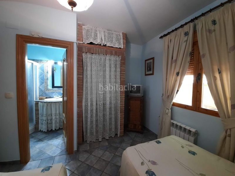 Foto f43d7eac-8542-4352-bc15-7c82ac1e4e38. Casa a Moclín
