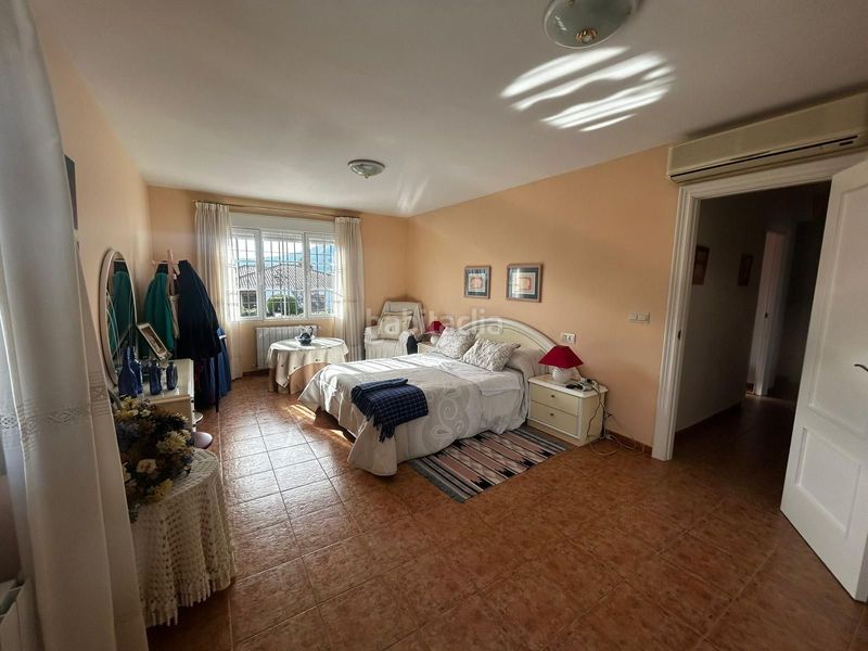 Foto acb4037f-c6ad-4f4b-8bfb-cc275e3383d0. Maison dans Atarfe