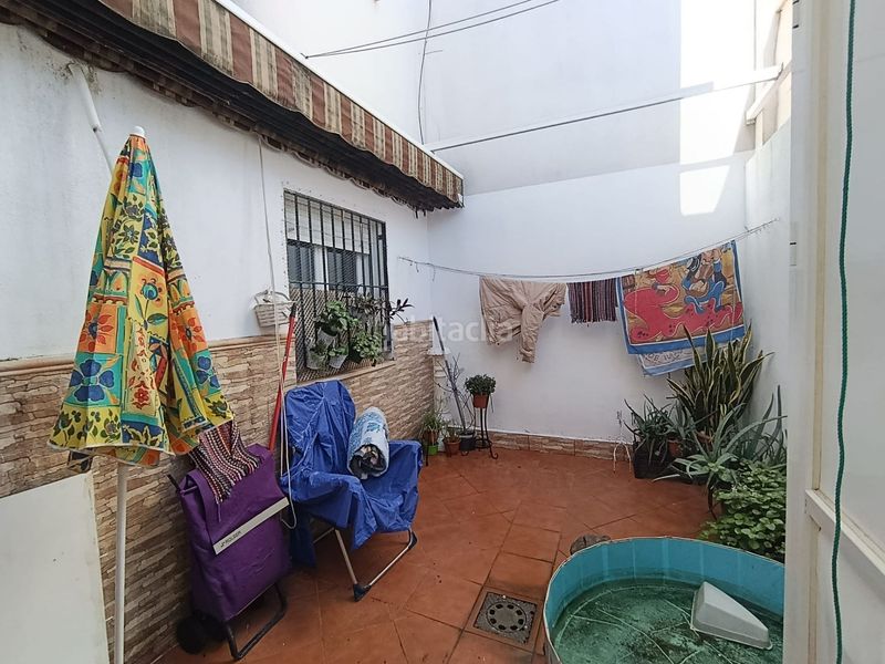 Foto 1f70bfde-de3c-4a99-b976-4a4a8aa61cd7. Casa adossada a Alcalá del Río