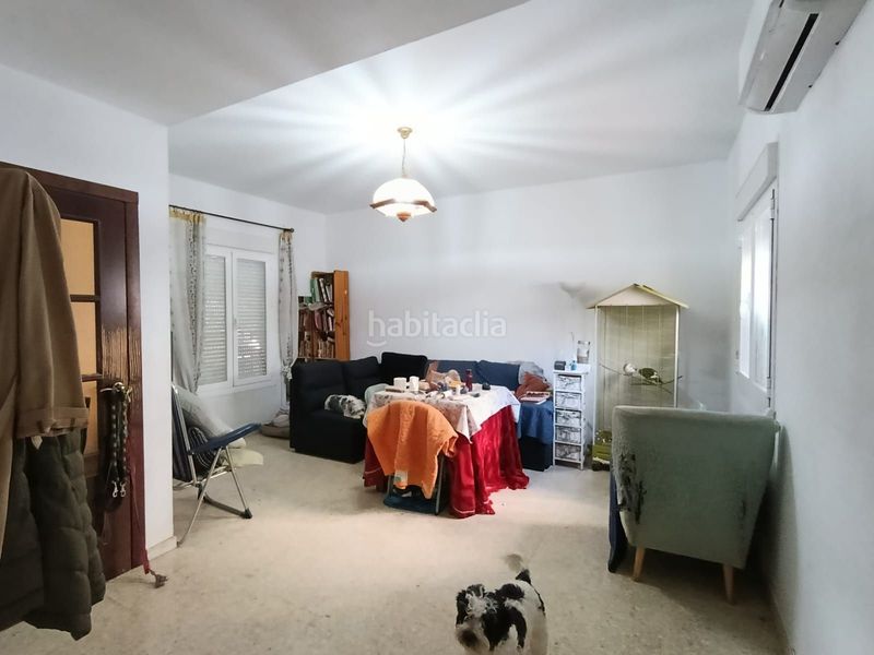 Foto 3dd76345-143b-4cf3-9946-4ceb97c383d2. Casa adossada a Alcalá del Río