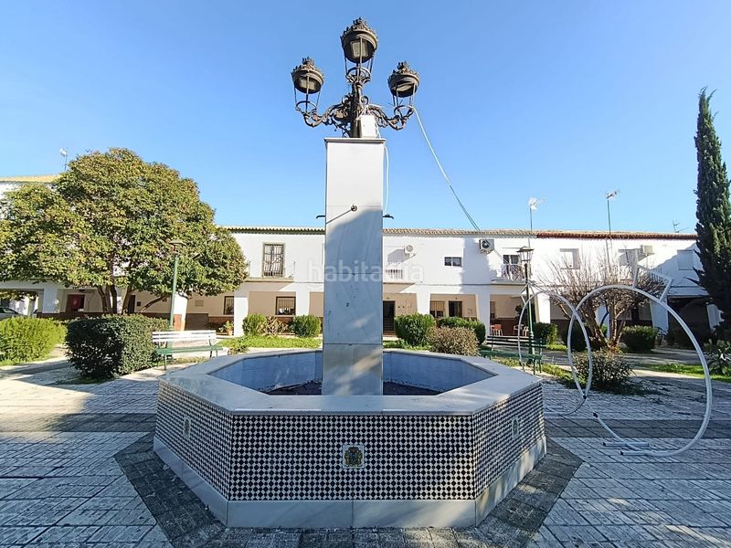 Foto 99acc4ec-8b3e-41c6-a709-105c615ead99. Casa adossada a Alcalá del Río