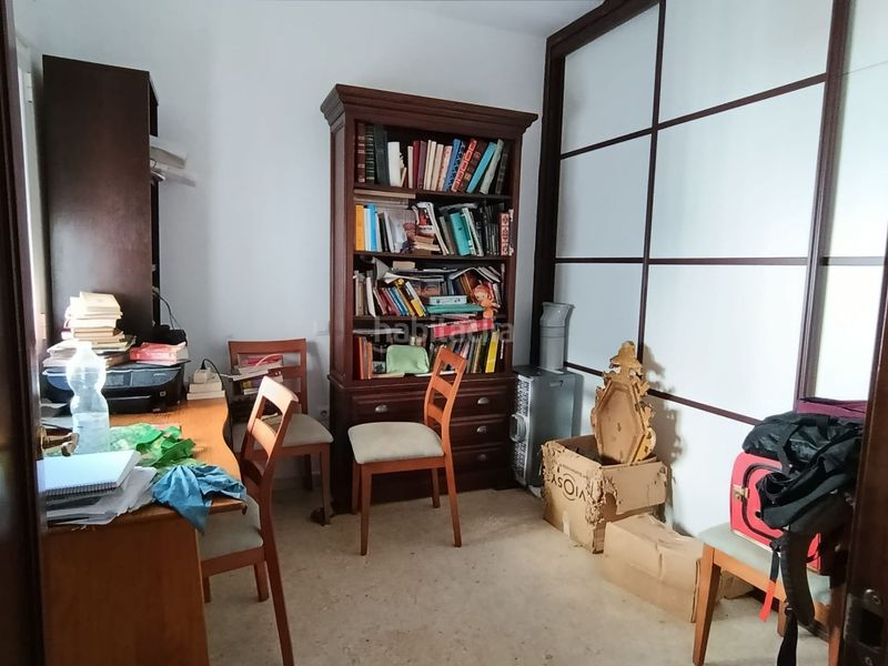 Foto a9838bf3-fb66-4816-97e2-c49395a92467. Casa adossada a Alcalá del Río