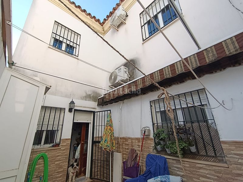 Foto b50137dc-7cc4-4fef-a11f-22c46f4fc1fe. Casa adossada a Alcalá del Río