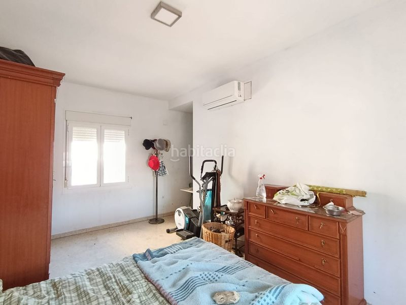 Foto d5a9f30e-4e23-4665-9f7f-be8fce576bea. Casa adossada a Alcalá del Río