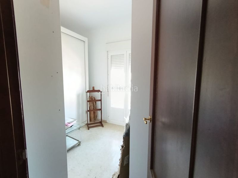 Foto f10300fb-457d-49b7-bd23-71227be2b824. Casa adossada a Alcalá del Río