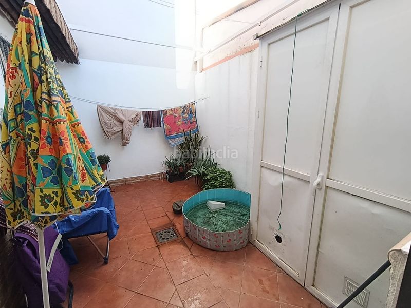 Foto f16abd1b-ea14-4bfe-92be-58051c644bc1. Casa adossada a Alcalá del Río