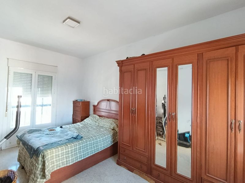 Foto fedcf154-6738-48c6-bec8-394b9e0797dd. Casa adossada a Alcalá del Río