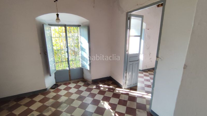 Foto 4bbe1642-f4e9-4074-aef2-8c843229f954. Masia a Castillo de las Guardas (El)