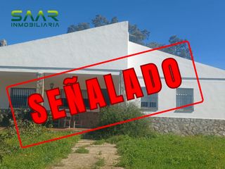 Casa in Castilblanco de los Arroyos. Chalet en urb. la colina, castilblanco de los arroyos sevilla