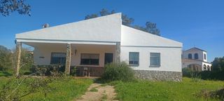 Haus in Castilblanco de los Arroyos. Chalet en urb. la colina, castilblanco de los arroyos sevilla