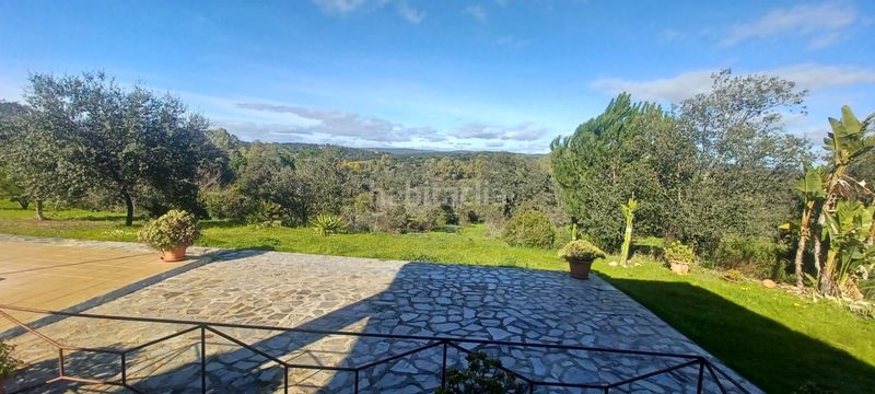 Foto 935aed58-4a53-4f51-a963-38d637b31907. Casa amb piscina a Castilblanco de los Arroyos