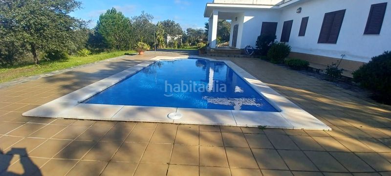 Foto e5168cb1-683f-4ee6-b6ca-8558b1be6a86. Casa amb piscina a Castilblanco de los Arroyos