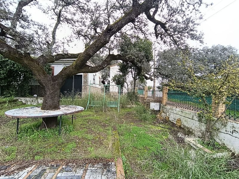 Foto 969a8372-b741-4811-876b-4ffc0bcb9826. Casa a Castilblanco de los Arroyos