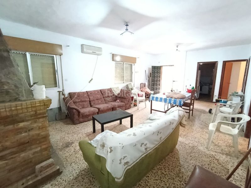 Foto af0cea3d-6e59-4f86-b1a5-63ec000d9271. Casa a Castilblanco de los Arroyos