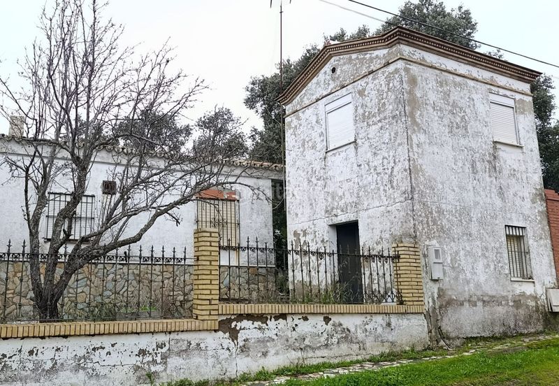 Foto fc87bb00-eb3e-4552-91f0-fd98975939f8. Casa a Castilblanco de los Arroyos
