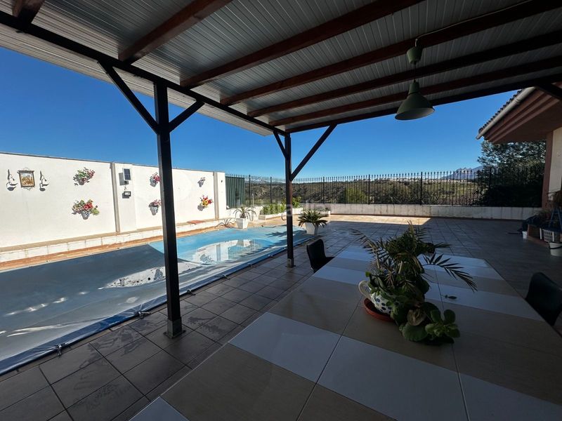 Foto 1bb3f367-fb75-4484-bde7-509e9df18102. Casa con piscina in Atarfe