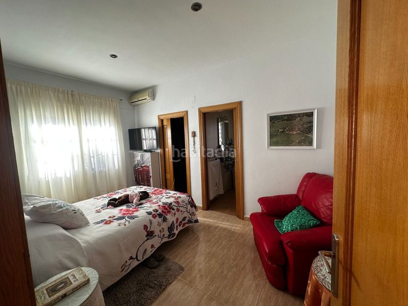 Foto 6451a170-62f7-4138-a74d-39e8707f140d. Casa con piscina in Atarfe