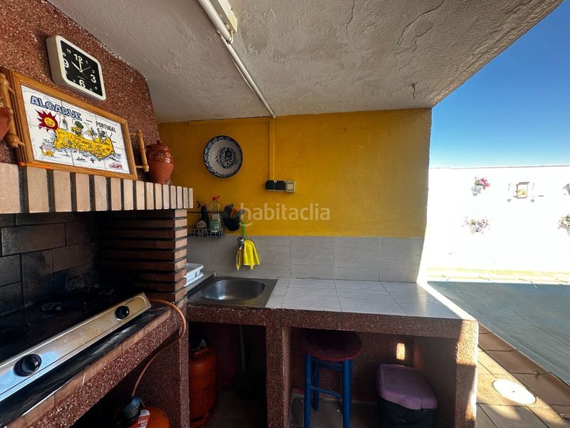 Foto 8d78570c-8ccf-4f93-be8b-17455af70933. Casa con piscina in Atarfe