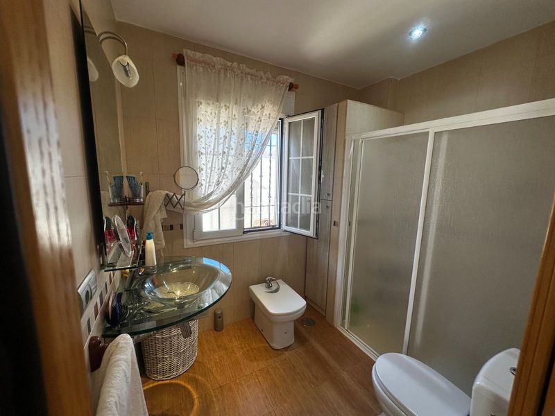 Foto d6a639fa-2cb4-445e-97f8-3a1f5e54f9c8. Casa con piscina in Atarfe