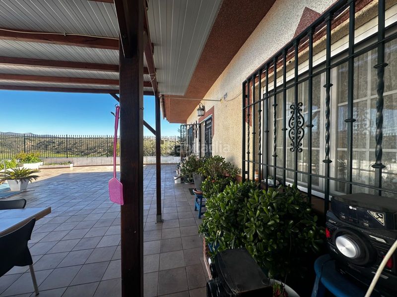 Foto e6575d3e-c1dc-4ef0-83d7-126413d0f8c3. Casa con piscina in Atarfe