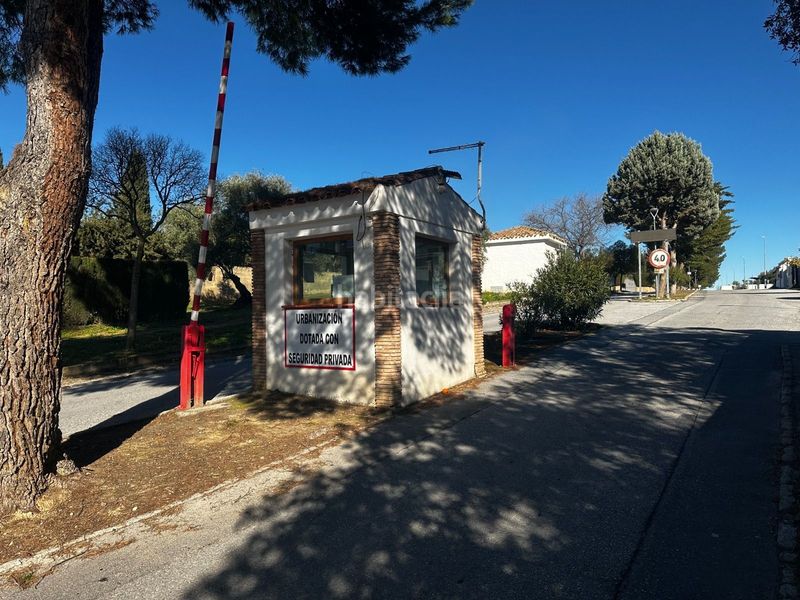 Foto fc82c1ad-cfdc-4e82-a75c-384257513bf6. Casa con piscina in Atarfe