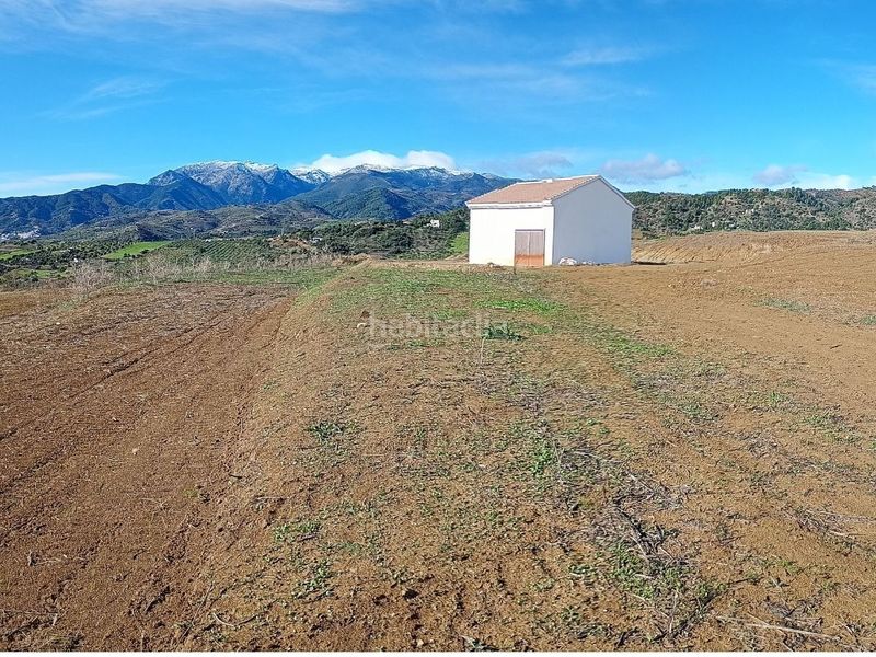 Foto a63957b0-39f4-48f3-8129-808624478a8c. Finca rústica a Alozaina