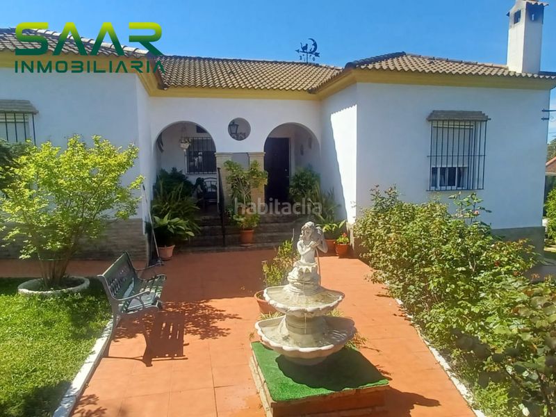 Foto 21d147a4-d138-43c0-bd4d-fed7ed0496e7. Casa se vende chalet urb. la colina. sevilla en Castilblanco de los Arroyos