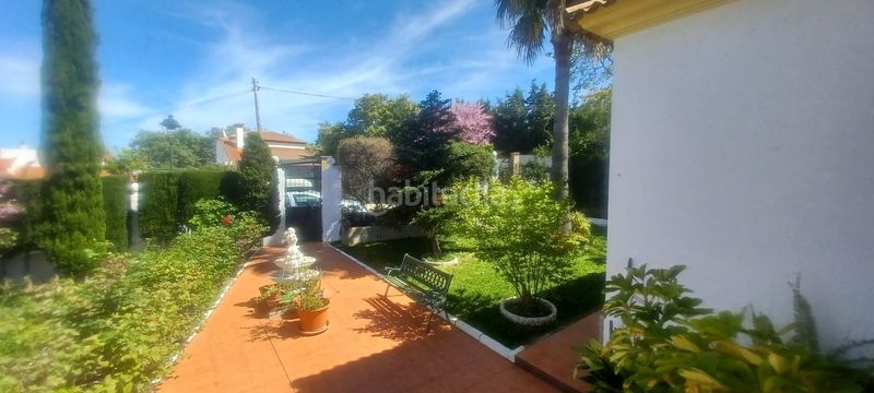 Foto 3231c4ae-d711-4dd9-9c3b-2e6f82184116. Casa se vende chalet urb. la colina. sevilla en Castilblanco de los Arroyos