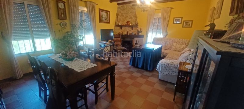 Foto 85892ecd-af04-4629-b5c8-0d14c051f57f. Casa se vende chalet urb. la colina. sevilla en Castilblanco de los Arroyos