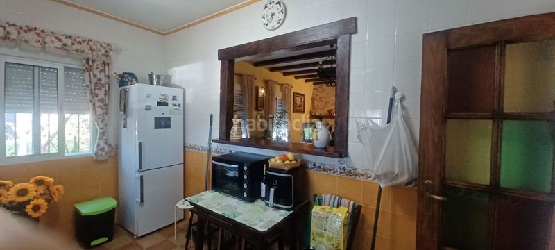 Foto f71b828a-17db-428f-a321-77f36010e994. Casa se vende chalet urb. la colina. sevilla en Castilblanco de los Arroyos
