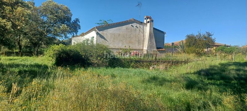Foto cf2c791e-3812-49d3-a4fa-80413ed94bf7. Casa a Castilblanco de los Arroyos