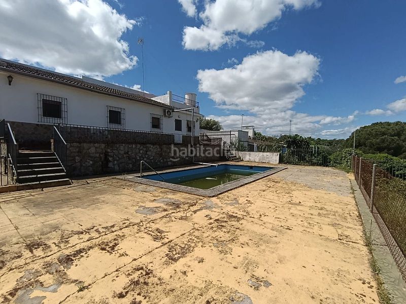 Foto 222f5bc9-8824-4fc3-871d-d491d73fb6de. Casa amb piscina a Castilblanco de los Arroyos