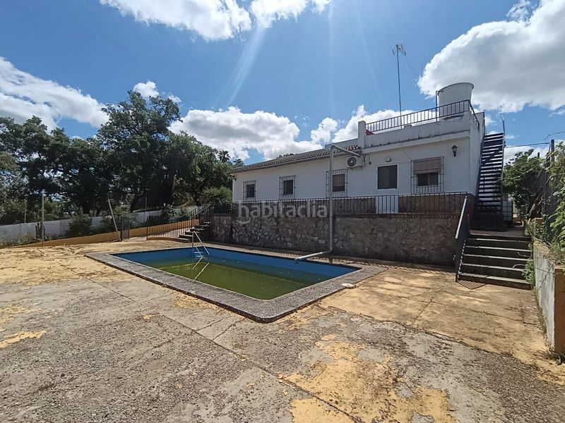Foto 689cd7f4-0ddc-40e5-a468-76e0aee2cf22. Casa amb piscina a Castilblanco de los Arroyos