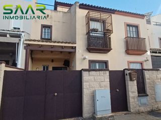 Casa adosada en Burguillos. Se vende adosado en burguillos sevilla