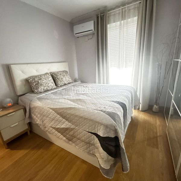 Foto d754ac34-1a07-4b53-99f6-1b02671d0e20. Casa adossada a Alcalá del Río