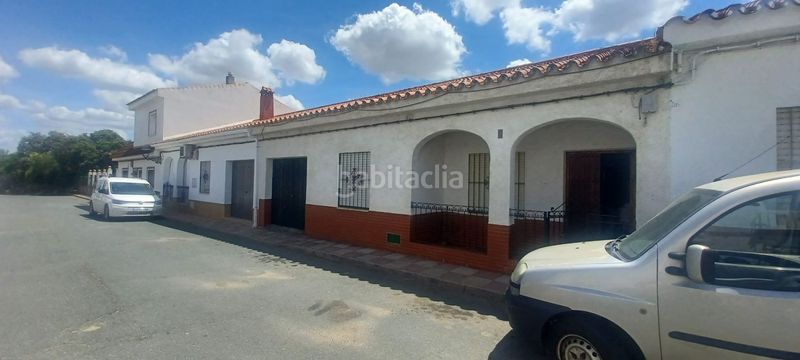 Foto f18ead24-0dc5-42f0-9648-4f7934654e85. Casa a Castilblanco de los Arroyos