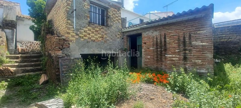 Foto c686cab0-2545-40df-abe7-9000bfb59ee8. Casa a Castilblanco de los Arroyos