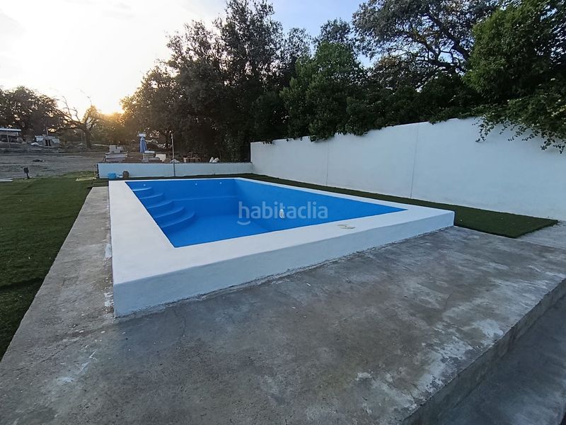 Foto c988380d-a15e-4292-a969-99eb1ccddd9c. Casa amb piscina a Castilblanco de los Arroyos