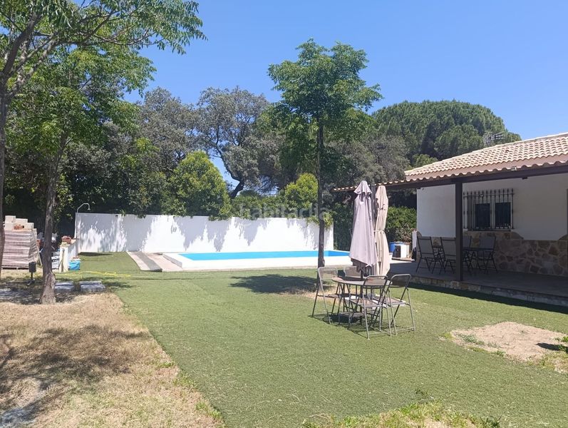Foto d356eb38-ec8c-4306-8508-c8fcc2eee9da. Casa amb piscina a Castilblanco de los Arroyos