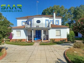 Haus in Castilblanco de los Arroyos. Chalet en urb. sierra norte, castilblanco de los arroyos sevilla