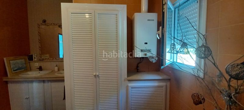 Foto b9efb326-660b-4640-bec6-9ce8aecd50c8. Casa amb piscina a Castilblanco de los Arroyos