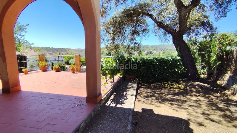 Foto f80d4b56-21df-4887-aace-920b22017836. Casa amb piscina a Castillo de las Guardas (El)