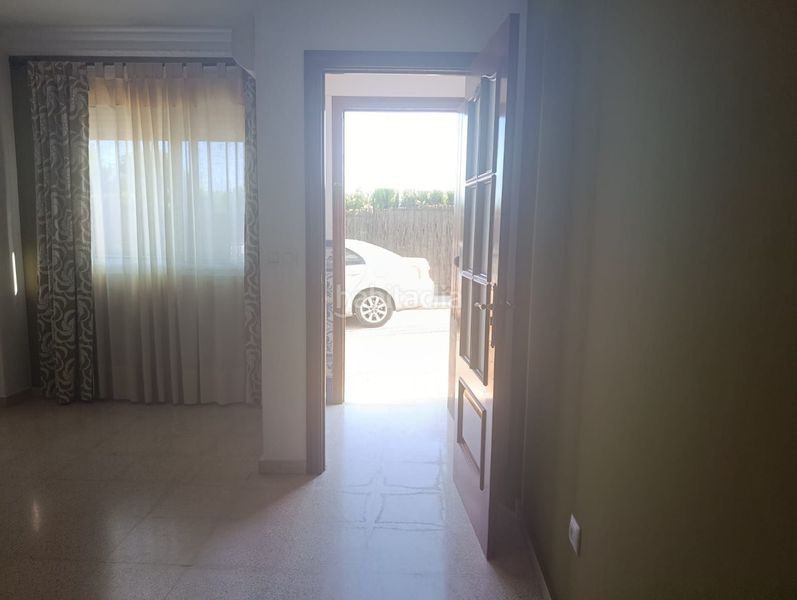 Foto 023b55ab-904b-44d4-9c65-968591b54b23. Casa adossada a Pedroso (El)