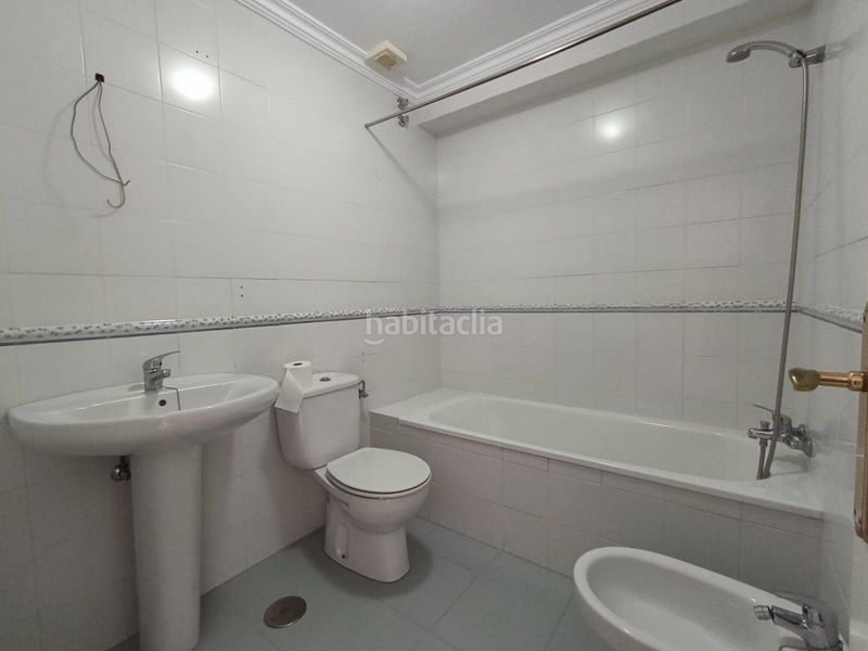Foto 4535d816-c058-4d09-b068-a036e51b64f1. Casa adossada a Pedroso (El)