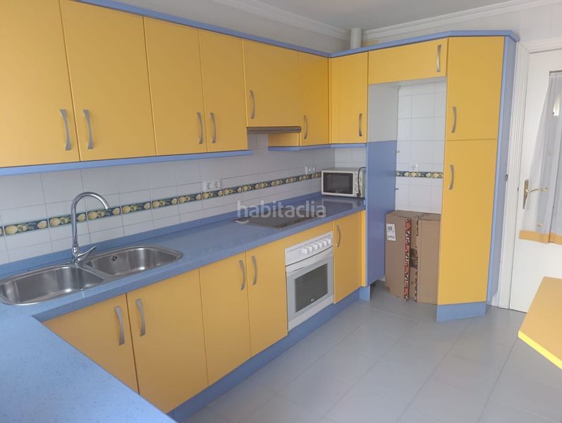 Foto 8c576f51-1011-4969-960e-805bdb0d2755. Casa adossada a Pedroso (El)