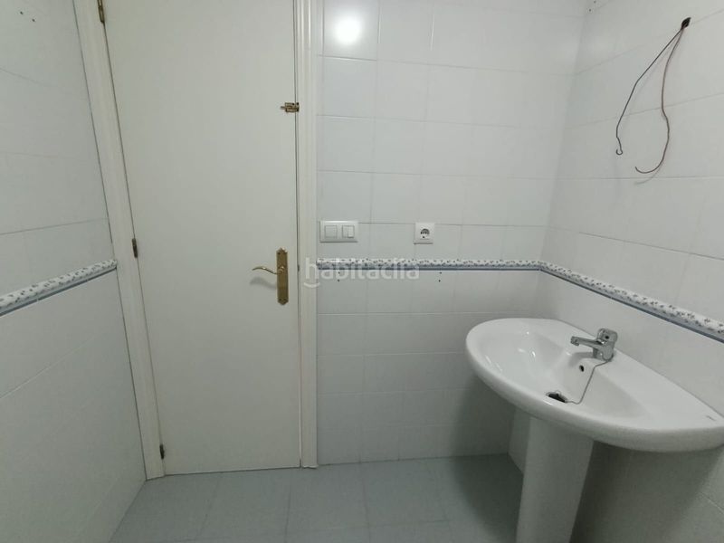 Foto bb9c62d5-6217-40ae-8ff8-ad2f2aefbe99. Casa adossada a Pedroso (El)