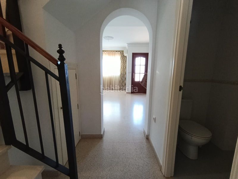 Foto cd4a758a-1ca8-4a85-86f5-810ba9158c2e. Casa adossada a Pedroso (El)
