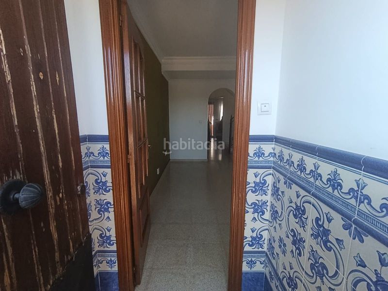 Foto f4af2472-4e58-4304-b579-c9852d71bfe3. Casa adossada a Pedroso (El)