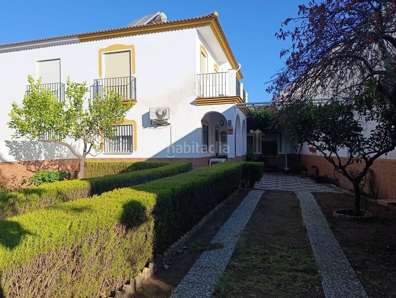 Foto 46ecf1ed-ef40-4884-8cc6-b73e0b29ffd8. Casa adossada a Castilblanco de los Arroyos