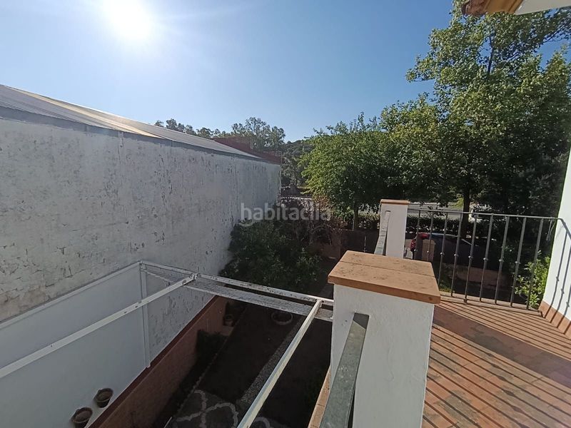Foto 5bde5297-a5da-4f77-b9e6-5d7c7cd5acfb. Casa adossada a Castilblanco de los Arroyos